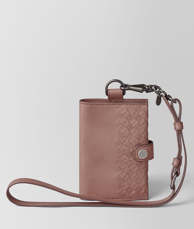 BOTTEGA VENETA REISEPASSETUI AUS INTRECCIATO VN Weiteres Accessoire Damen fp