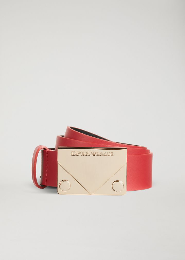 Cinturón de piel con hebilla metálica con logotipo Cinturón de piel con hebilla metálica con logotipo