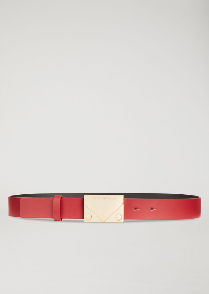 Cinturón de piel con hebilla metálica con logotipo Cinturón de piel con hebilla metálica con logotipo