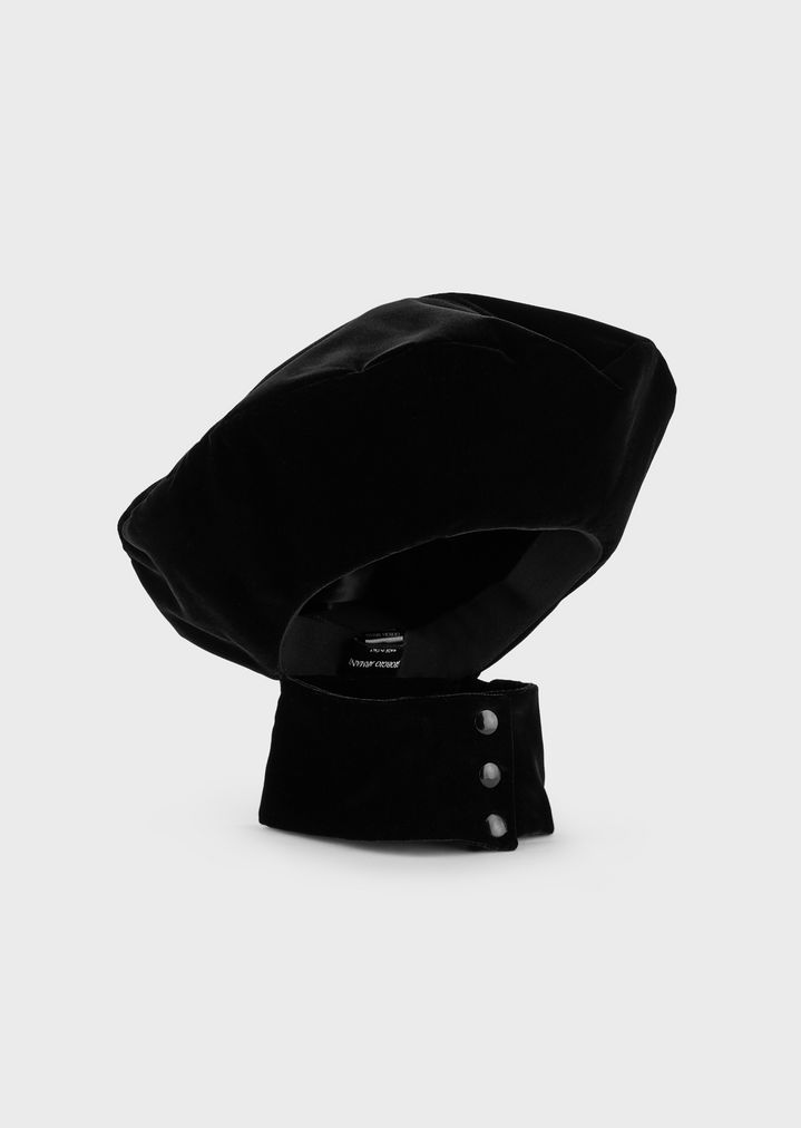 armani beret