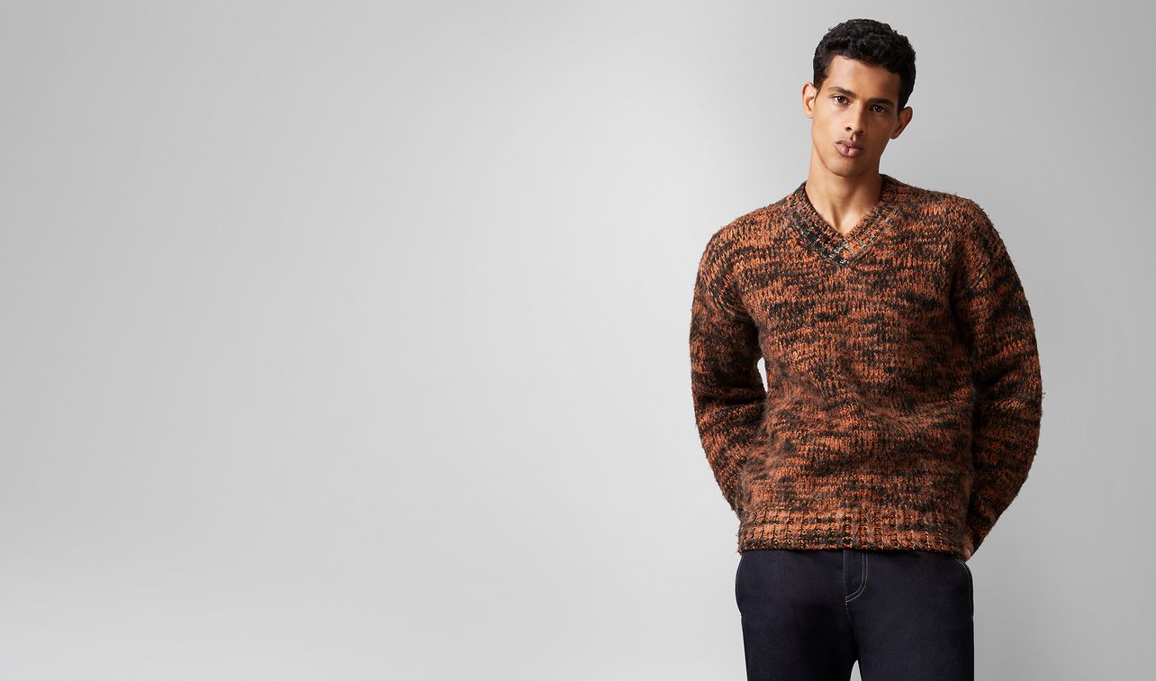 pullover in wool landing