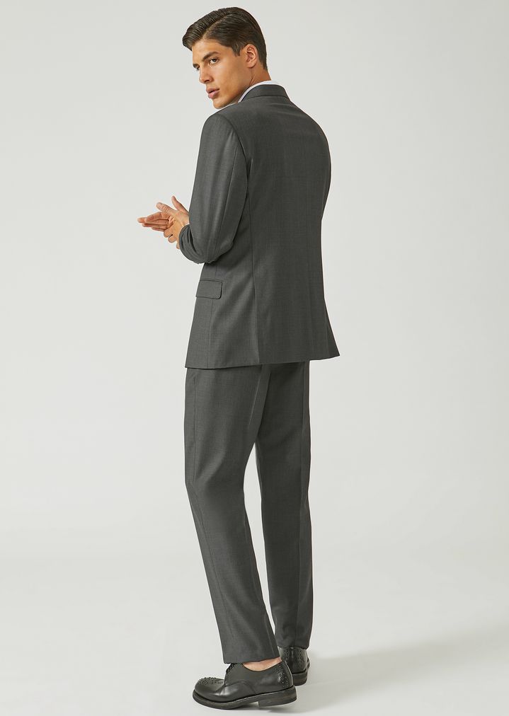 Traje de corte estándar de pura lana virgen con chaqueta con botonadura sencilla Traje de corte estándar de pura lana virgen con chaqueta con botonadura sencilla