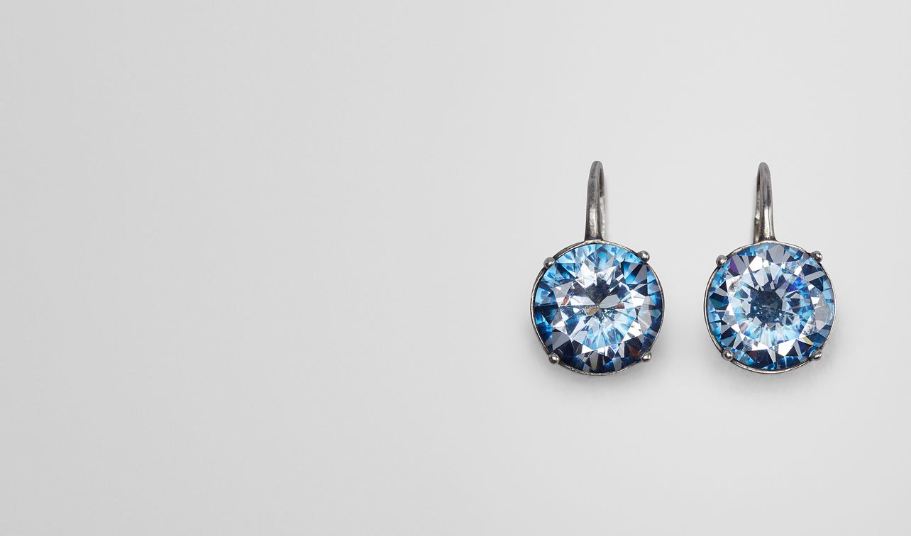 Bottega Veneta Earrings In Silver And Natural Pea Cubic Earrings In Silver And Natural Pea Cubic Zirconia Landing
