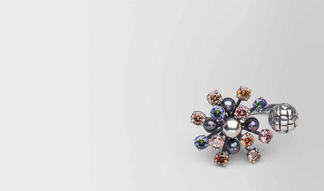 ring in pearl and zirconia landing