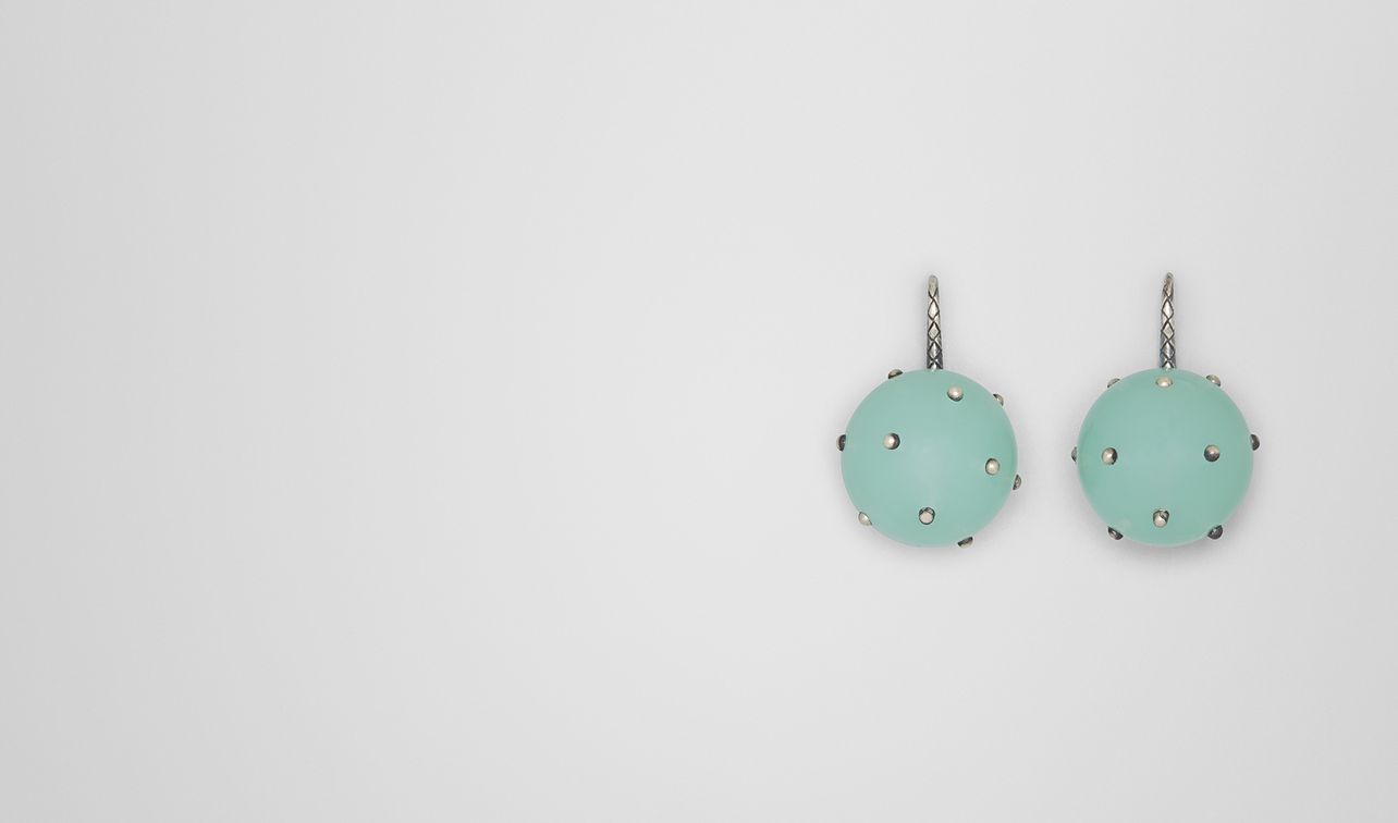 earring in resin and silver landing