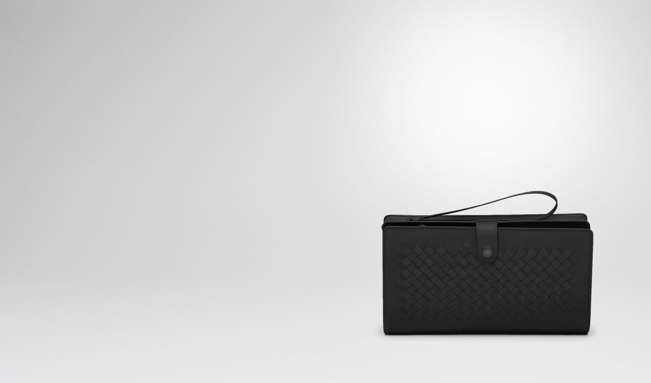 nero intrecciato calf multi-functional case landing