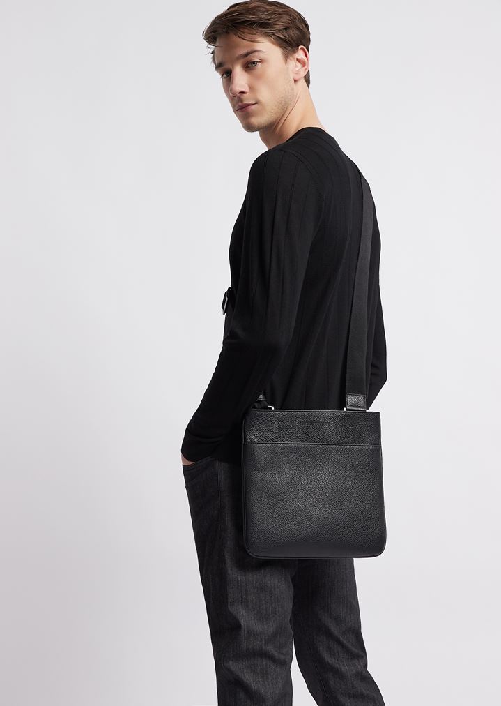 BOLSO BANDOLERA DE PIEL ABATANADA BOLSO BANDOLERA DE PIEL ABATANADA