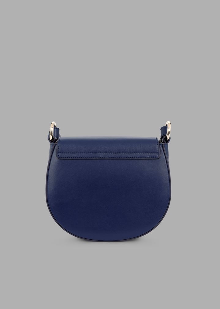 Bolso bandolera redondo de piel con logotipo GA en relieve Bolso bandolera redondo de piel con logotipo GA en relieve