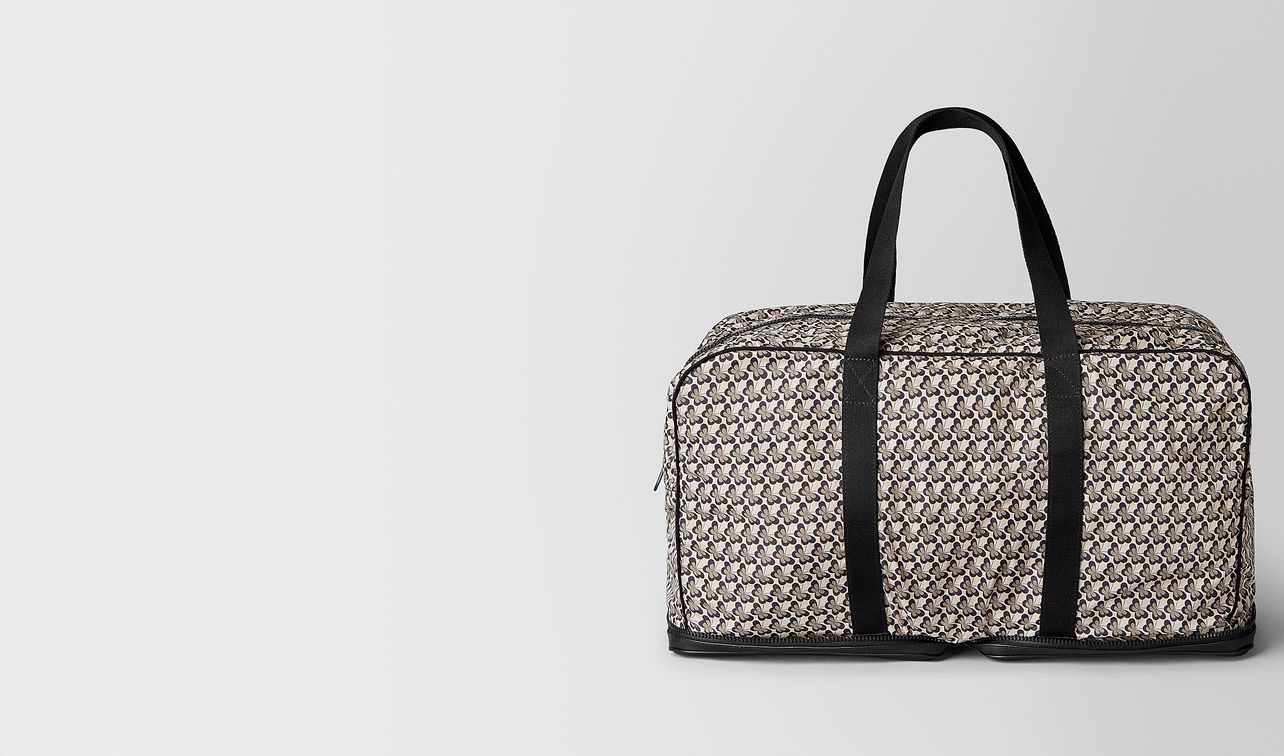 foldaway duffle in leggero and nylon
landing