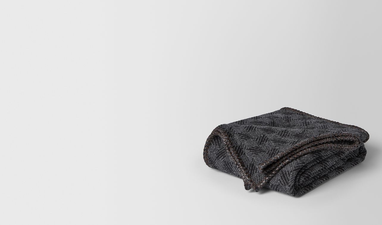 anthracite black wool hellob blanket landing