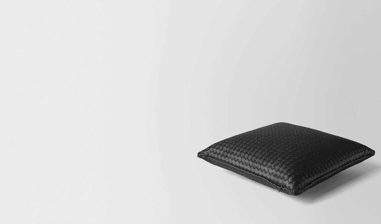 nero intrecciato nappa leather square pillow landing