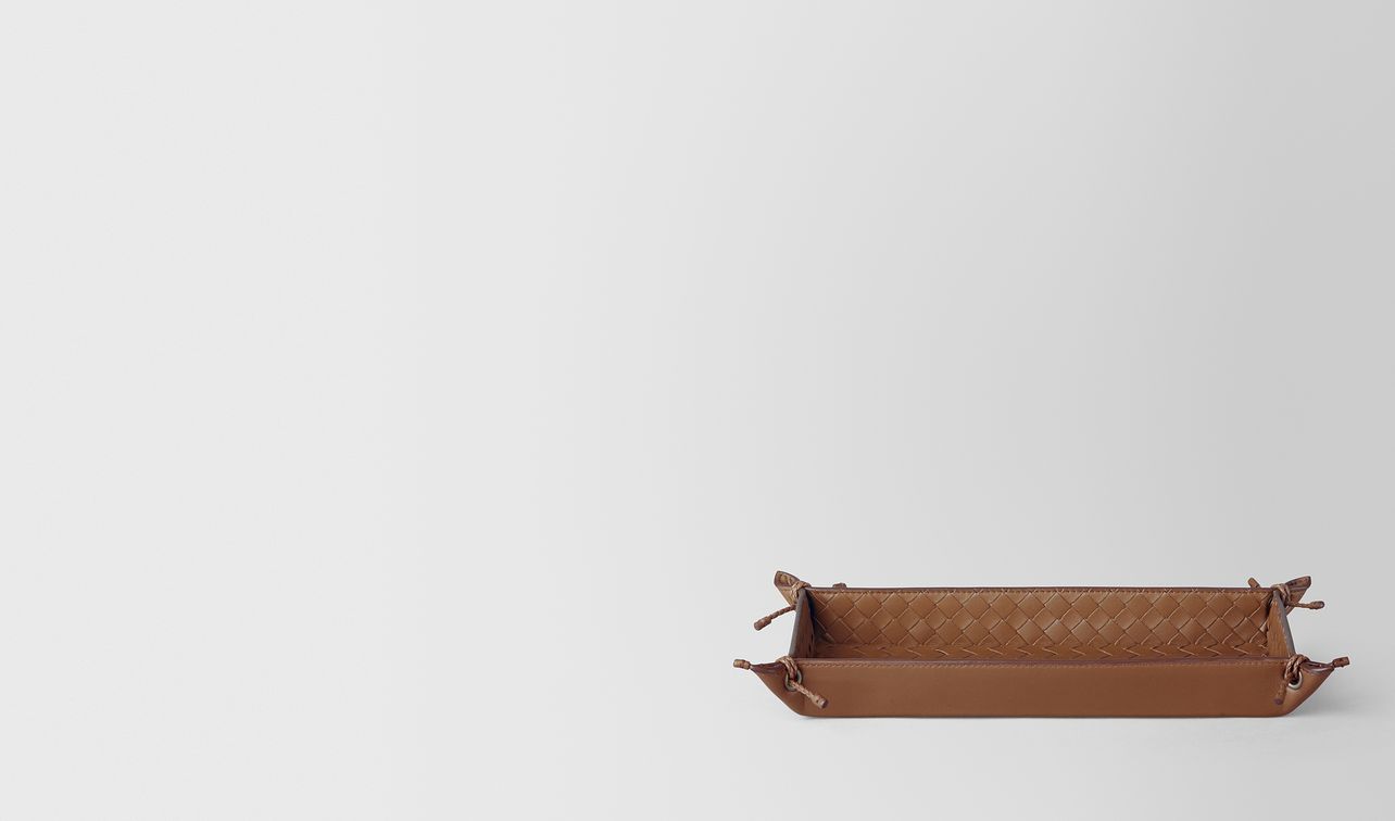noce intrecciato nappa leather pen tray landing