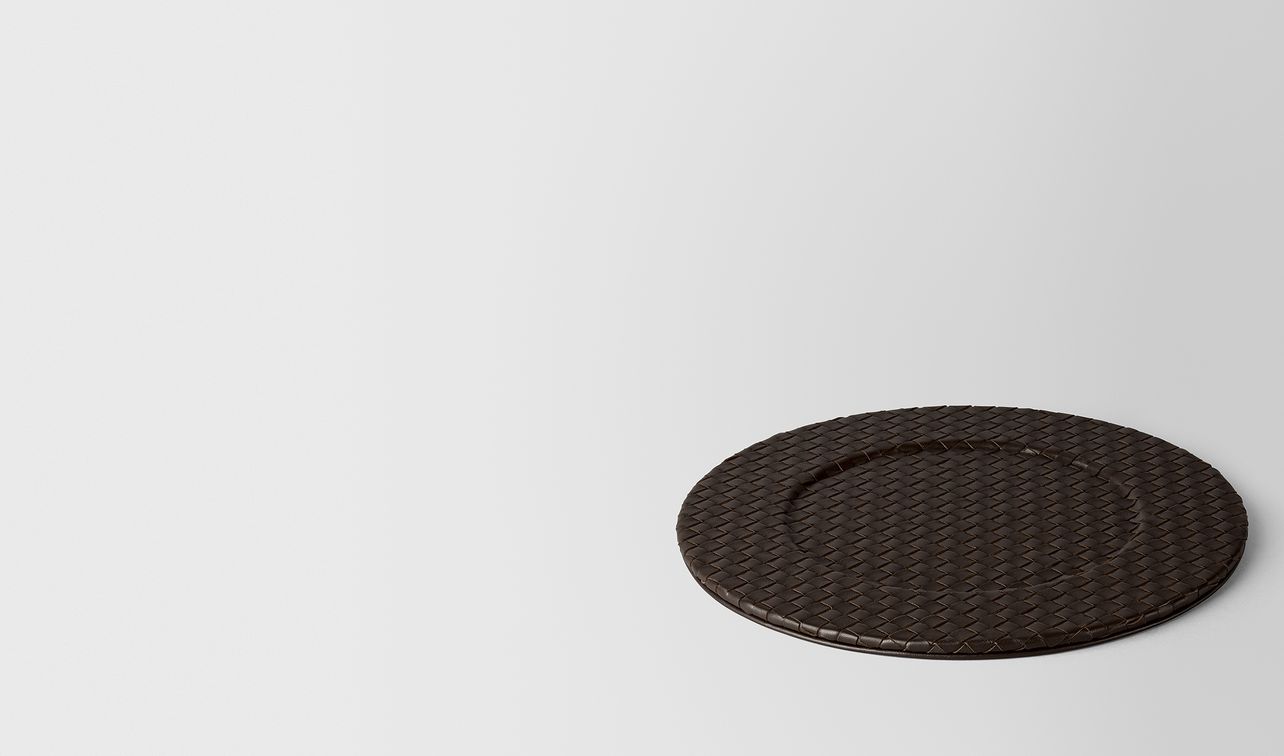 espresso intrecciato nappa leather charger landing