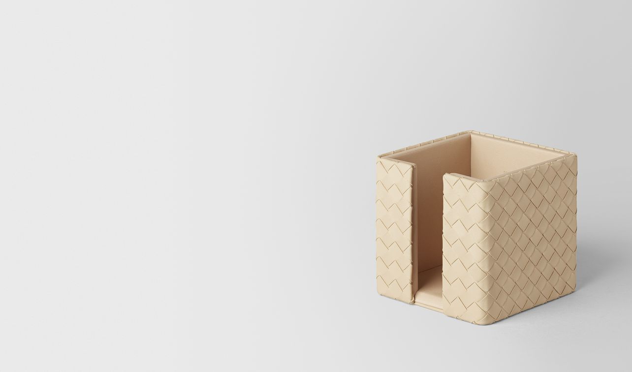 pergamena intrecciato nappa leather memo paper holder landing