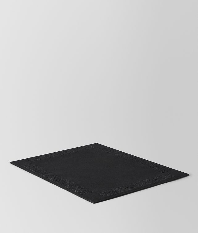 BOTTEGA VENETA NERO INTRECCIATO LINEN PLACEMAT TABLETOP E fp