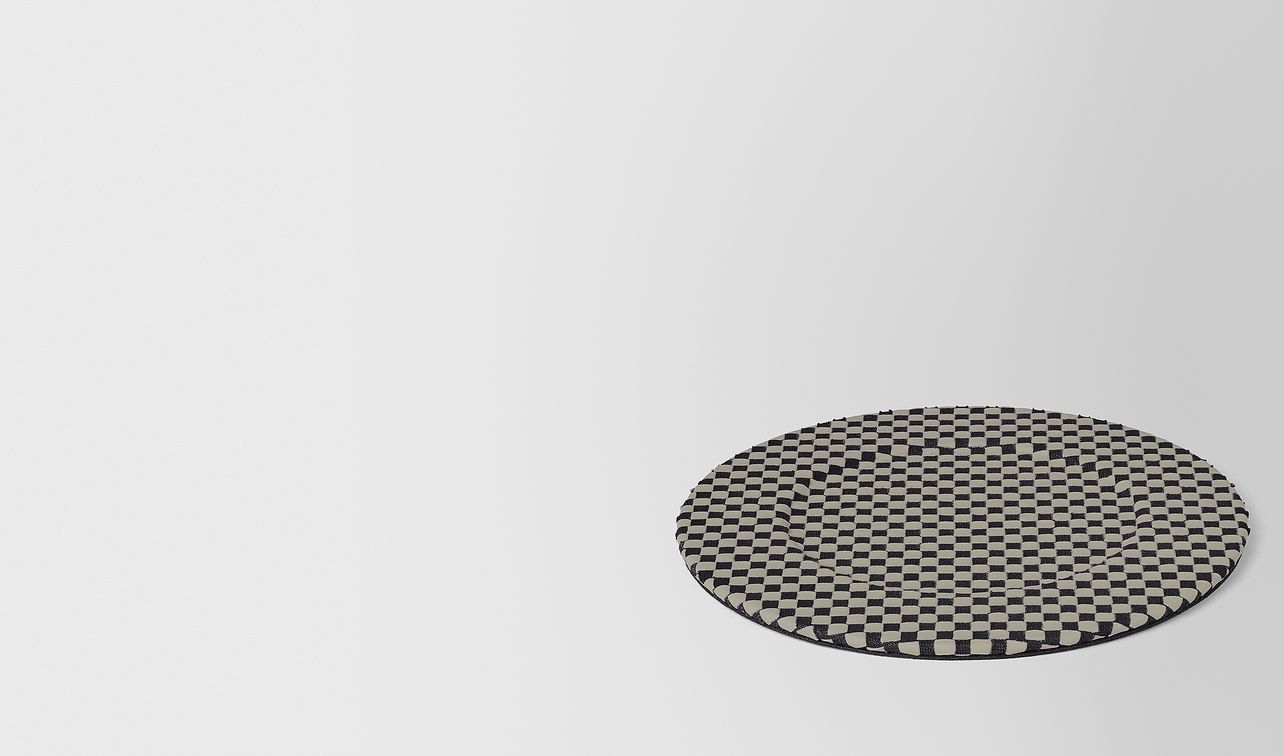charger in intrecciato chequer landing
