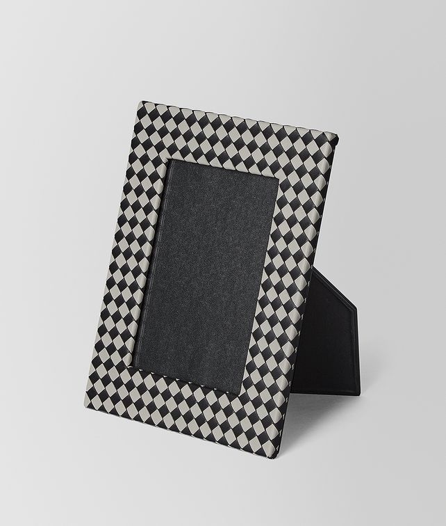 BOTTEGA VENETA MEDIUM PHOTO FRAME IN INTRECCIATO CHEQUER Photo frame E fp