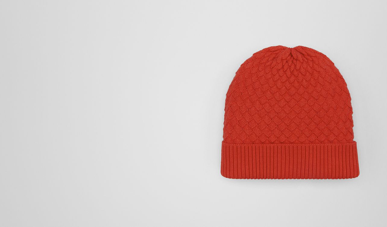 hat in wool landing