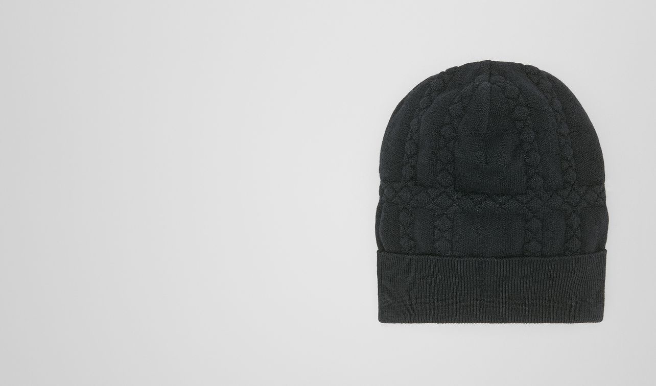 cappello in cashmere landing