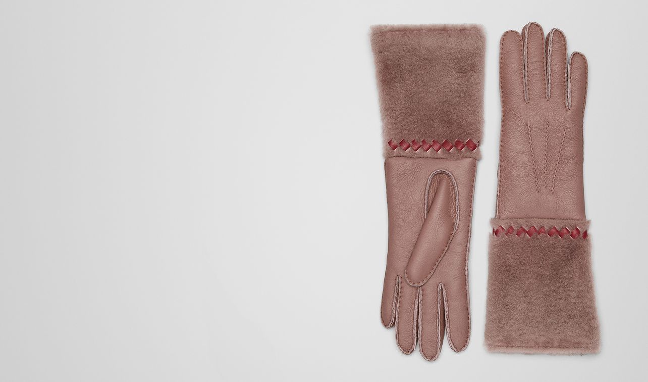 gloves in shearling and nappa
landing