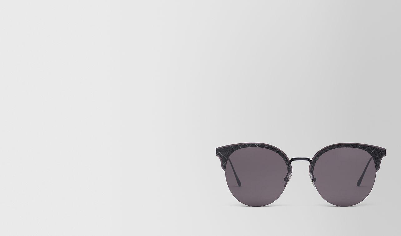 nero metal sunglasses landing